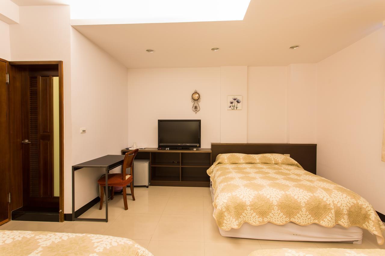 Eureka Fucheng Pensión Tainan Exterior foto